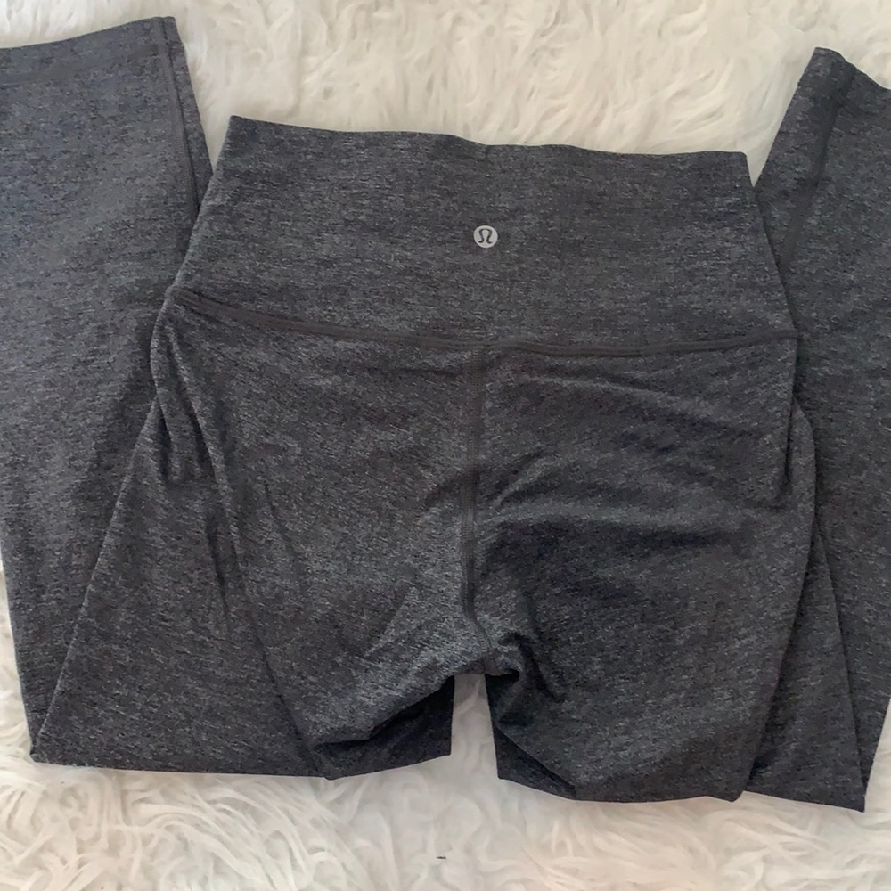 Lululemon grey leggings cropped